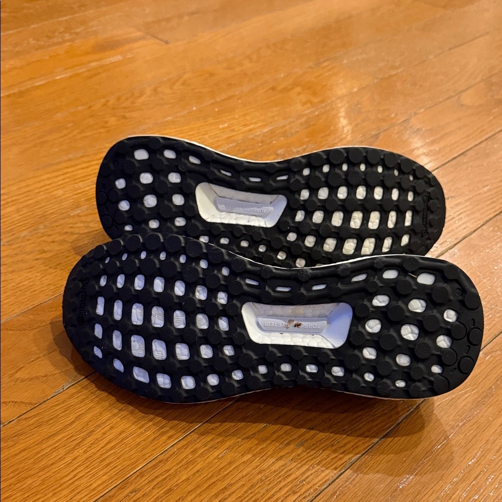 Stella McCartney Women’s Black & White Leopard Slip-On Sneakers - Picture 5 of 6